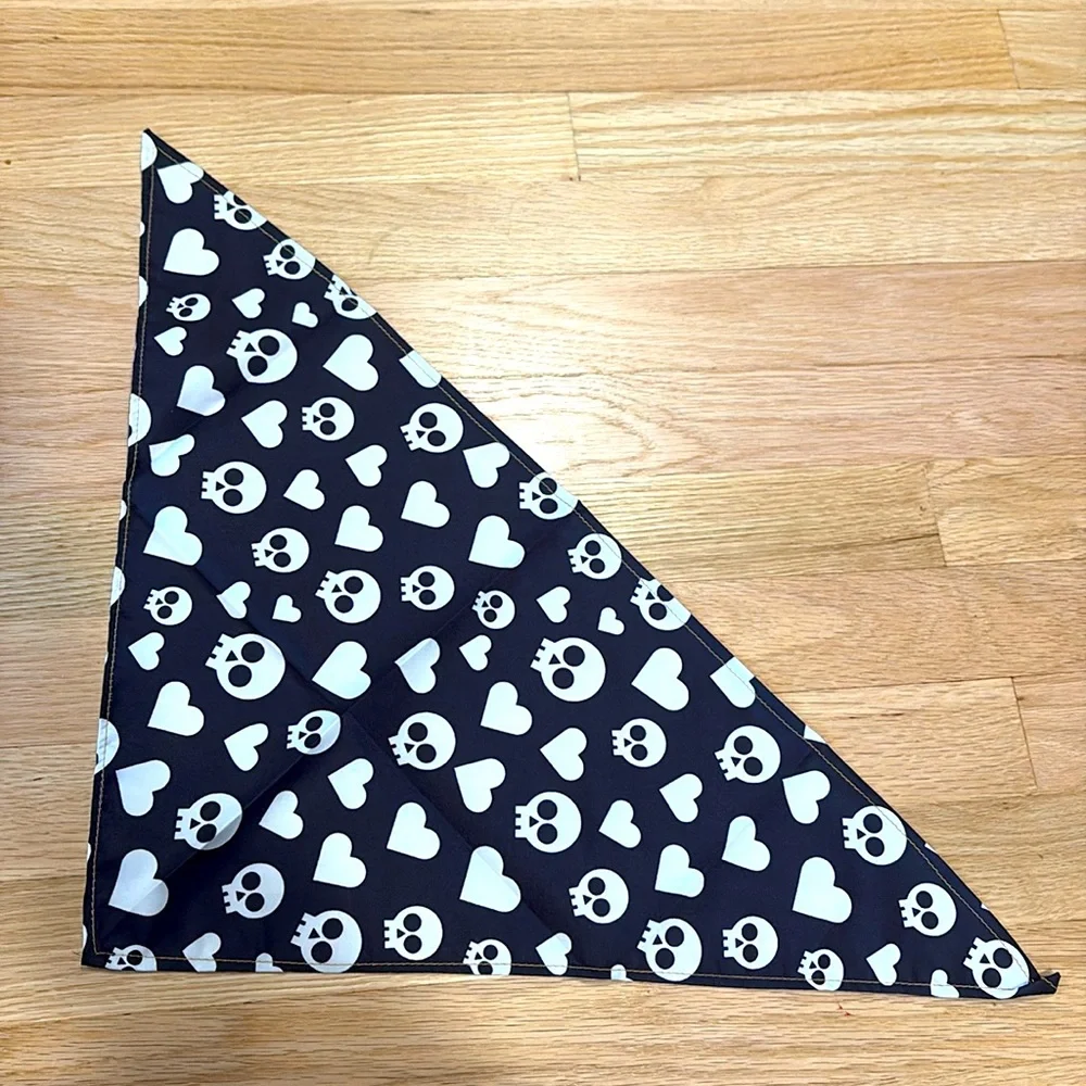 Heart and Skull Patterned Pet Bandana Cats and Dogs
